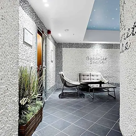 Otel Western Bakeriet 4*